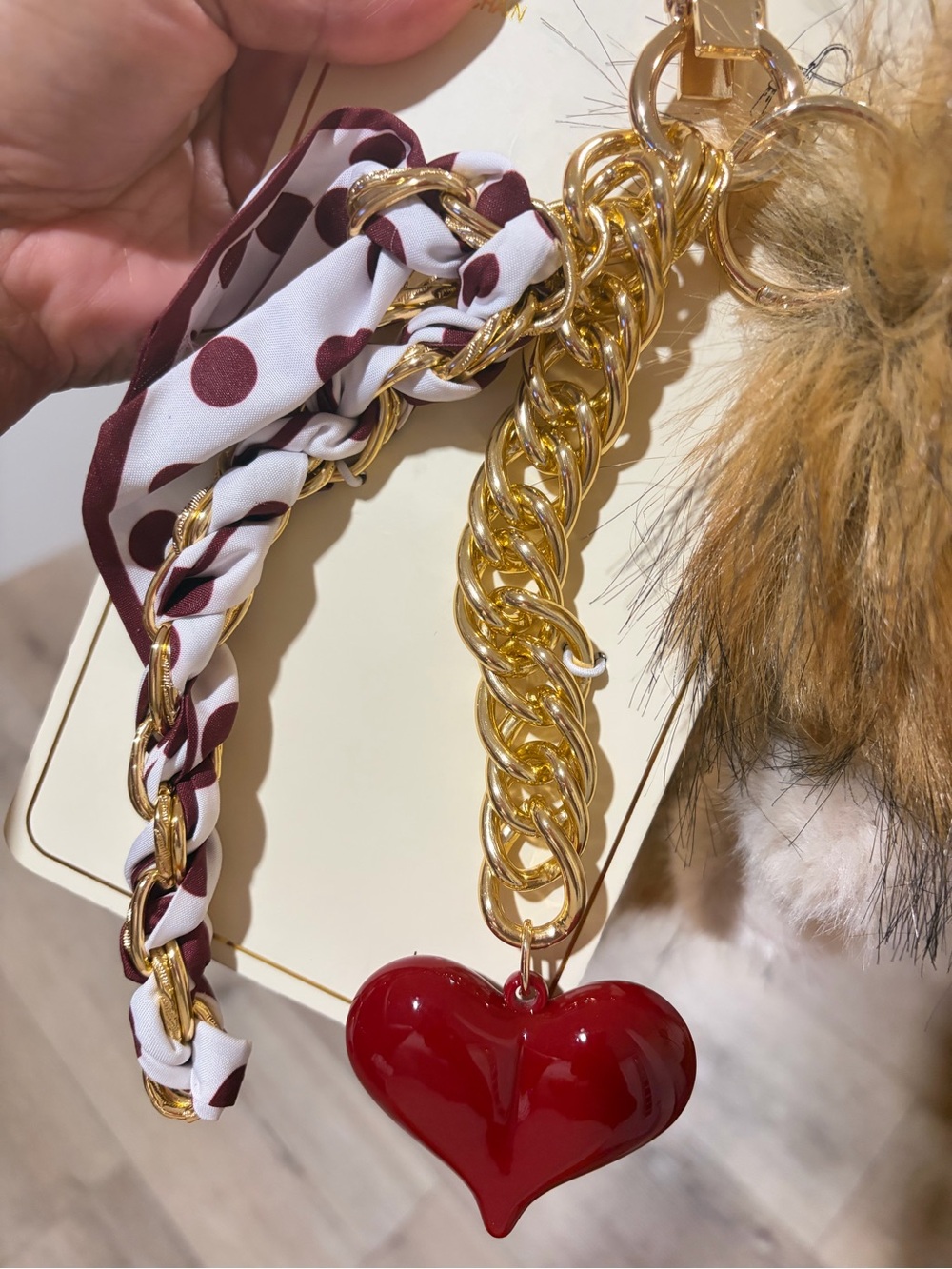 EYECANDY Viral lion 🦁 Faux Fur Pom Bag Charm - Picture 2 of 5
